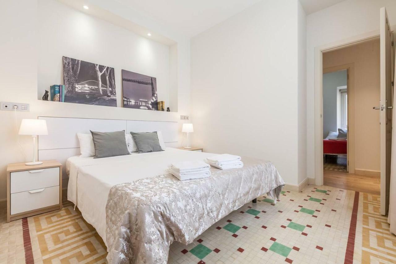 T2, Tirso De Molina, Apartamento Luminoso Y Tranquilo เซบีญา ภายนอก รูปภาพ